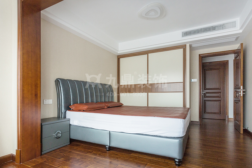 卧室.jpg 卧室.jpg